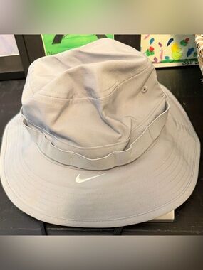 Nike adult unisex s/m bucket hat- nwt